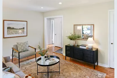 9219 30th Avenue SW, Seattle, WA 98126 - Photo 3