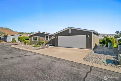 1606 Twin Peaks Drive #50, Wenatchee, WA 98801 - Photo 3