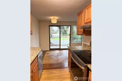 12510 NE 117th Place #B3, Kirkland, WA 98034 - Photo 3