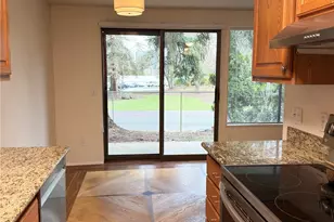 12510 NE 117th Pl, Kirkland, WA 98034 - Photo 3