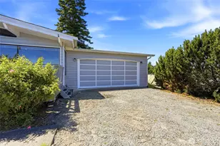1838 Edgewood Dr, Camano Island, WA 98282 - Photo 23