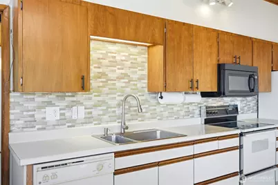 1838 Edgewood Drive, Camano Island, WA 98282 - Photo 7