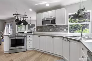 21516 102nd St E, Bonney Lake, WA 98391 - Photo 7