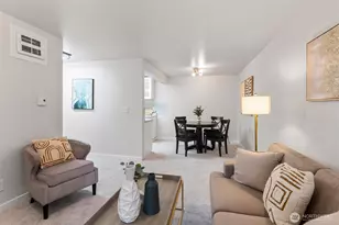 710 N 160th St, Shoreline, WA 98133 - Photo 9