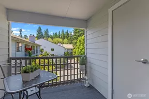 710 N 160th St, Shoreline, WA 98133 - Photo 11