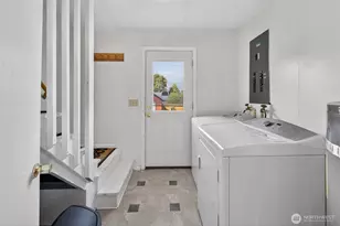 1039 W 6th St, Port Angeles, WA 98363 - Photo 9