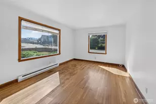 1039 W 6th St, Port Angeles, WA 98363 - Photo 5