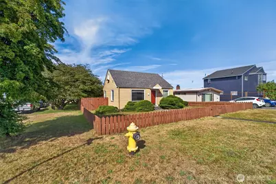 1039 W Sixth Street, Port Angeles, WA 98363 - Photo 3