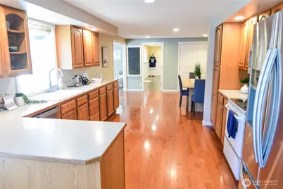 8435 NE 147th Place, Kenmore, WA 98028 - Photo 11