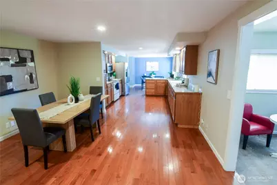 8435 NE 147th Place, Kenmore, WA 98028 - Photo 13