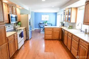 8435 NE 147th Pl, Kenmore, WA 98028 - Photo 9