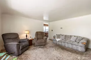 3105 13th St, Bremerton, WA 98312 - Photo 9