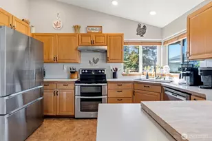 9505 Bridge Rd SE, Yelm, WA 98597 - Photo 11