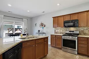 26249 241st Pl SE, Maple Valley, WA 98038 - Photo 11