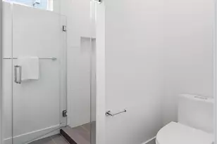 6219 9th Ave NE, Seattle, WA 98115 - Photo 5