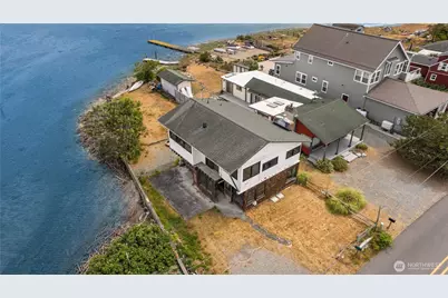 2403 Sunlight Beach Road, Clinton, WA 98236 - Photo 5