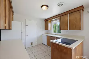 4616 S Burkhart Dr, Tacoma, WA 98409 - Photo 17