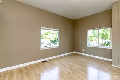 611 N Junett Street N, Tacoma, WA 98406 - Photo 29