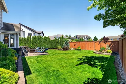 32 Mount Rainier Loop E, Bonney Lake, WA 98391 - Photo 37