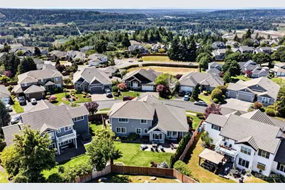 32 Mount Rainier Loop E, Bonney Lake, WA 98391 - Photo 39