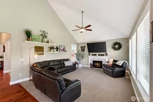 32 Mount Rainier Loop E, Bonney Lake, WA 98391 - Photo 21