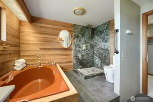 6430 East Side Dr NE, Tacoma, WA 98422 - Photo 17