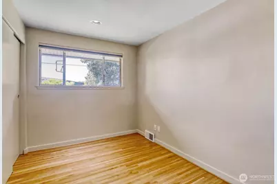 10012 NE 22nd Street, Bellevue, WA 98004 - Photo 9