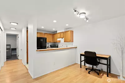 22810 30th Avenue S #B302, Des Moines, WA 98198 - Photo 5