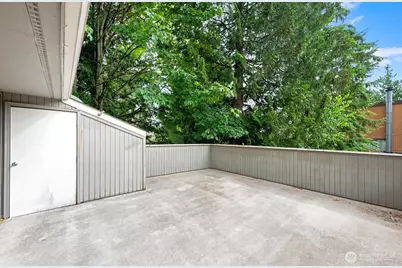 11201 3rd Avenue SE #3H, Everett, WA 98208 - Photo 25