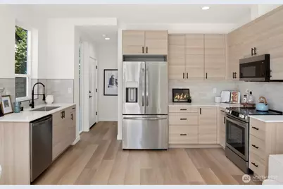 332 NE 90th Street, Seattle, WA 98115 - Photo 13