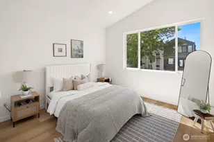 332 NE 90th St, Seattle, WA 98115 - Photo 17