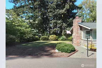 4201 7th Street SW, Puyallup, WA 98373 - Photo 3