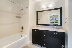 699 John St, Seattle, WA 98109 - Photo 21