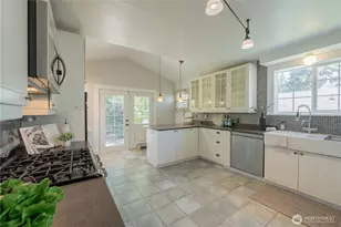 2014 N 143rd St, Seattle, WA 98133 - Photo 11