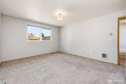 1215 E Gilkey Road, Burlington, WA 98233 - Photo 15