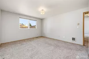 1215 E Gilkey Rd, Burlington, WA 98233 - Photo 15
