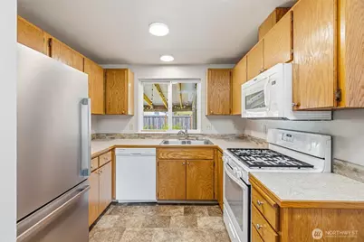 1215 E Gilkey Road, Burlington, WA 98233 - Photo 11