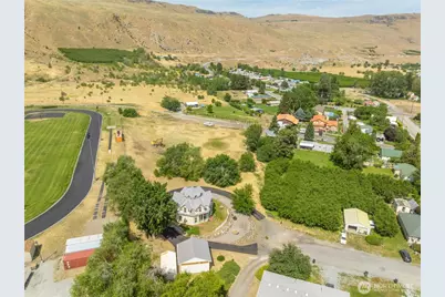 600 12th Street, Bridgeport, WA 98813 - Photo 11