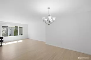12708 NE 101st Pl, Kirkland, WA 98033 - Photo 9