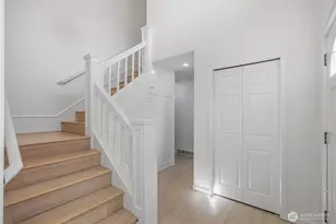 12708 NE 101st Pl, Kirkland, WA 98033 - Photo 5