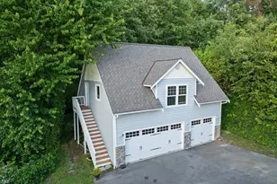 2717 E Lidstrom Hill Rd, Port Orchard, WA 98366 - Photo 3
