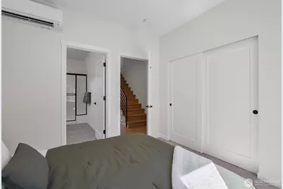 5244 Brooklyn Avenue NE #A, Seattle, WA 98105 - Photo 19