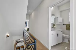 5244 Brooklyn Ave NE, Seattle, WA 98105 - Photo 15