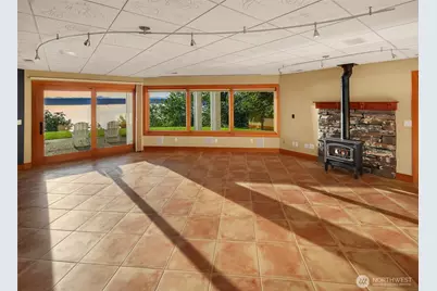 8204 East Side Drive NE, Tacoma, WA 98422 - Photo 27