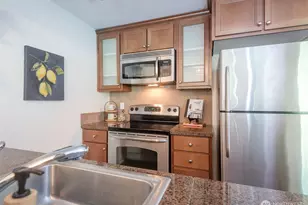 300 N 130th, Seattle, WA 98133 - Photo 11