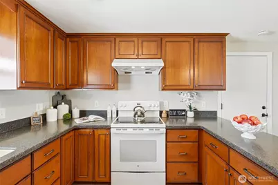 1931 Hoyt Avenue, Everett, WA 98201 - Photo 15