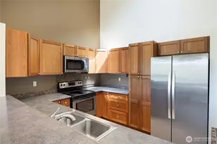 3540 Lake Washington Blvd SE, Bellevue, WA 98006 - Photo 3