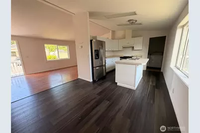 201 W Oakview Avenue #24, Centralia, WA 98531 - Photo 5