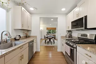 3631 W F St, Bremerton, WA 98312 - Photo 13