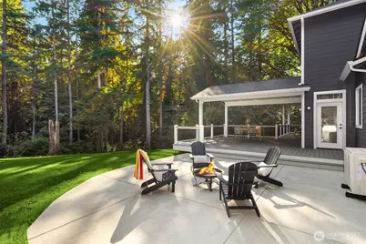 16761 NE Sanwick Place, Bainbridge Island, WA 98110 - Photo 29